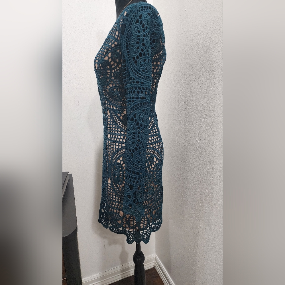 DO+BE Lace Medallion Print Mini Dress Size/ Small - Picture 6 of 8